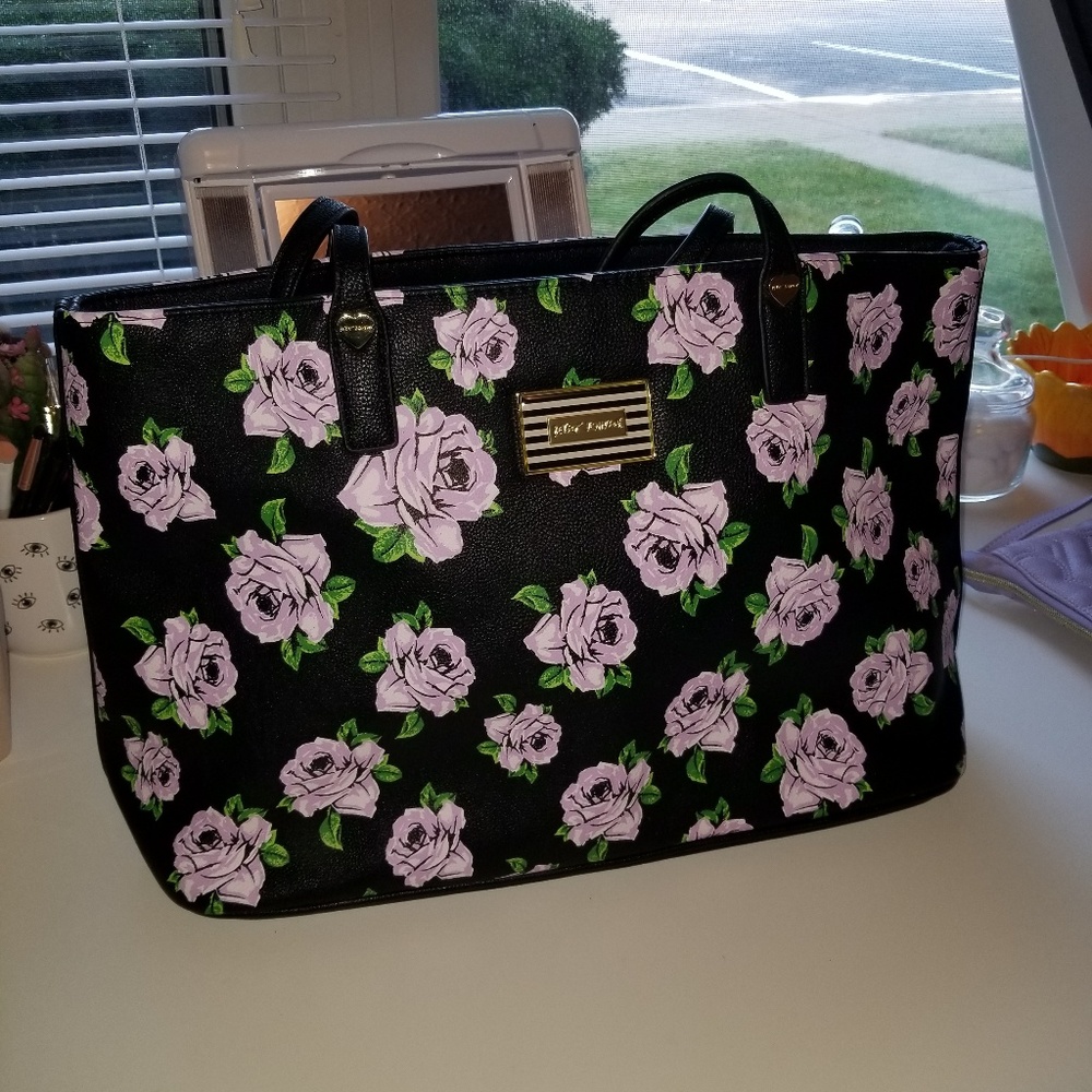 Betsey Johnson bag